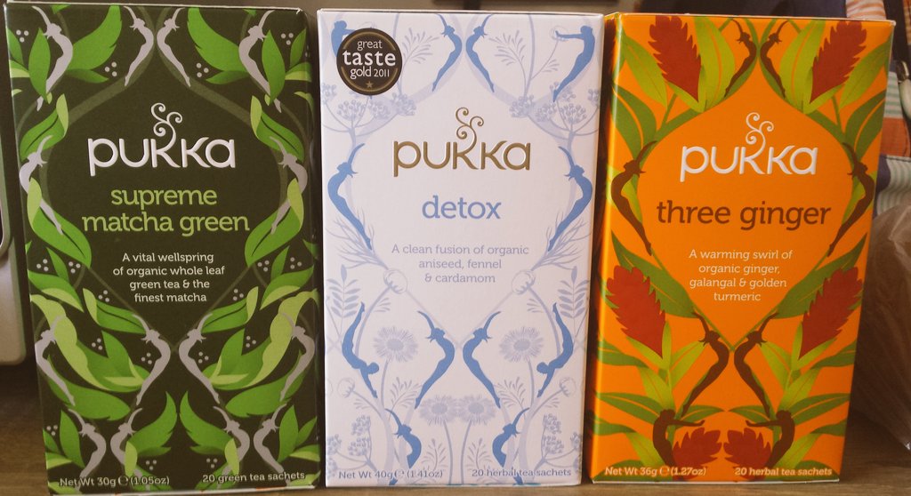 AliceOsmanski's tweet photo. Love it when the mother comes to visit and brings expensive tea! @JaneOsmanski  #weirdtea @Pukkaherbs 😁 https://t.co/qmbp4Q2SpJ