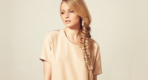 GemmaLoggie's tweet photo. Foxy Fishtail Hair Braid: This braided hairstyle is vey stylish, timeless &amp; simple to embed into your preferred look https://t.co/KHpBz56yUy https://t.co/wi2m9YDJVJ