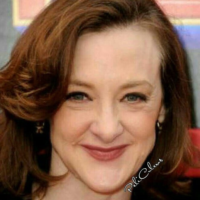 PCuleros's tweet image. Happy birthday #54 to #joancusack 
From PeliCuleros