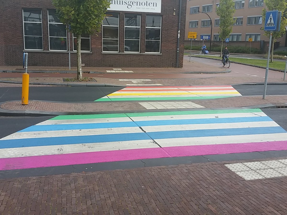trafficsecnl's tweet photo. Grande opening VOP #Almelo . Ook wij staan hier. https://t.co/85cBIILRbY