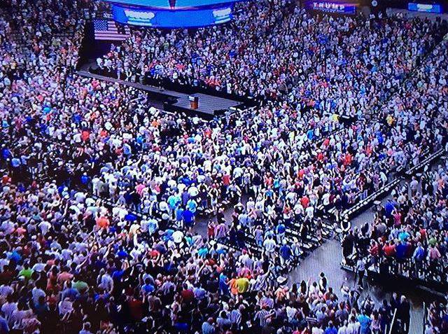 STRONG_OPED's tweet photo. #Timelessa million lonely little #trump tweeters
as movement with one voice focusing on the main issues
would be so powerful https://t.co/yDmlpD2gNI