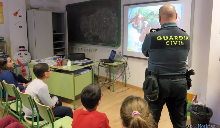 guardiacivil tweet picture