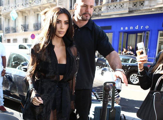 PublicBelgique's tweet image. #KimKardashian:elle passe à la vitesse supérieure #MoreSecurity #KanyeWest 

urlz.fr/4cNe