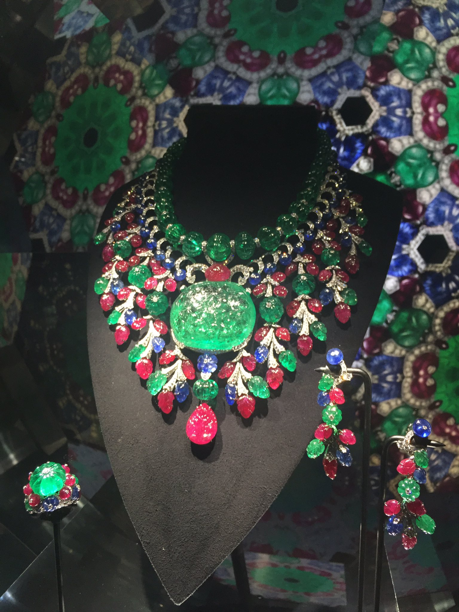 洋書 マハラジャ ジュエリー Maharajas’ Jewels カルティエ 洋書 マハラジャ ジュエリー Maharajas' Jewels カルティエ