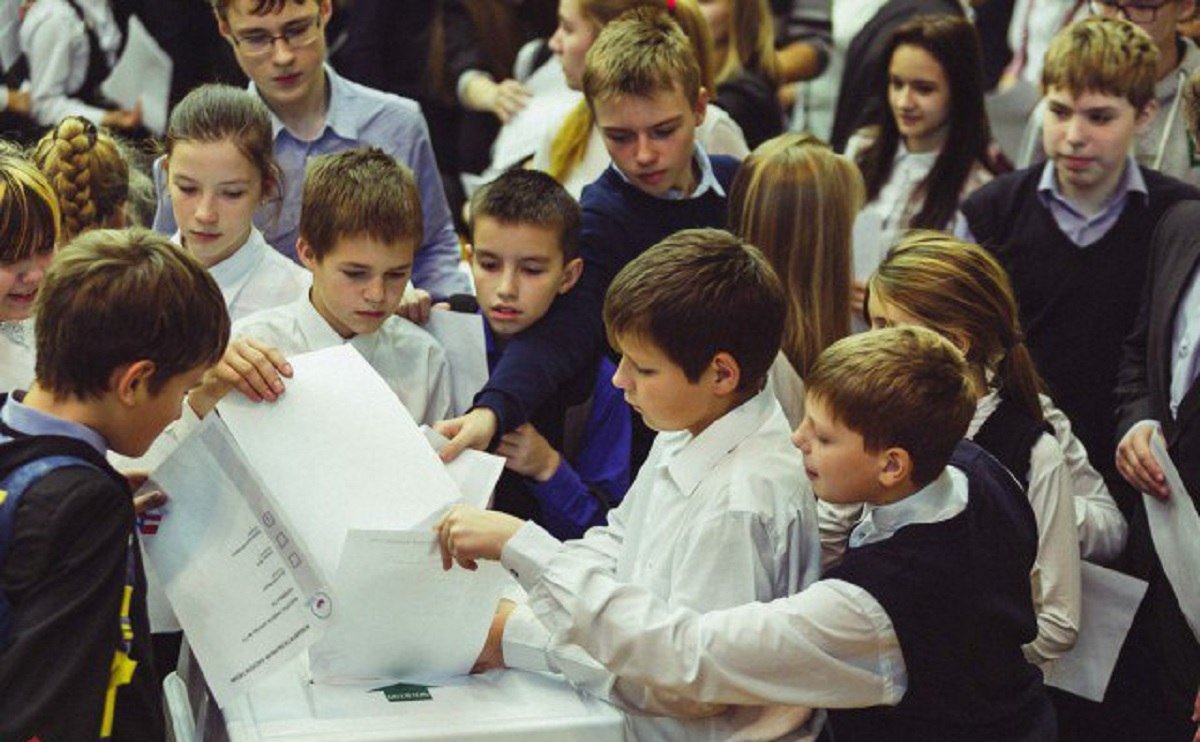 #МолодИнфо Более 200 000 школьников примут участие в выборах лидера школьного (ученического) самоуправления. molod.info/news/bolee-200…
