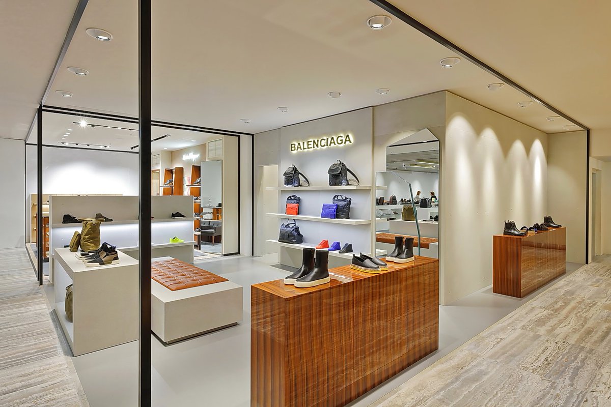 Kadewe On Twitter Balenciaga At Our Men S Fashion Department Visit Our First Floor To Discover More New Shops Kadewe Berlin