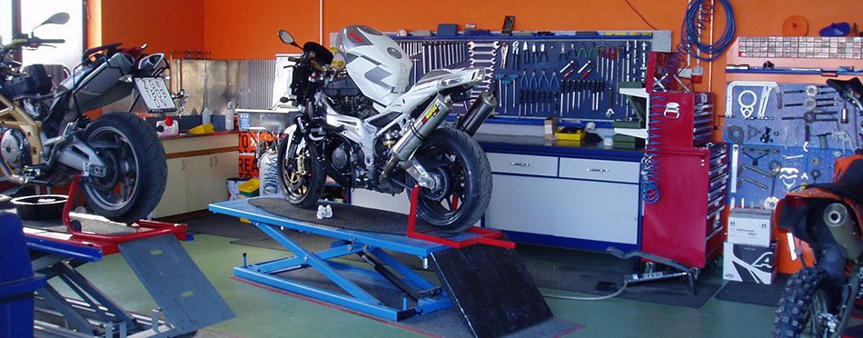 AutoKreso's tweet photo. Prva hrvatska servisna mreža za motocikle. Više na https://t.co/NOegsTWU6R #AutoKreso #motostop https://t.co/4tFIKs2K5O