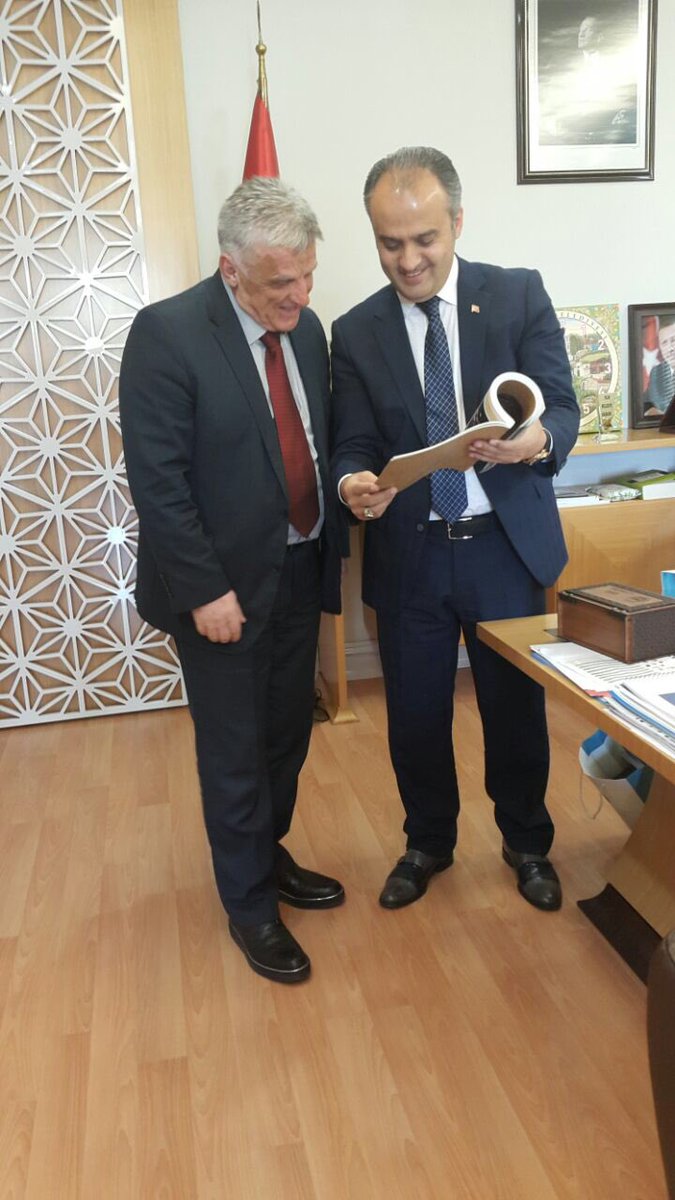 Alinuraktas70's tweet photo. Sancak Tutin Belediye Başkanı ve heyetini ağırladık. İnegölü ve ticari potansiyeli konuştuk. https://t.co/1so7iKE0wj