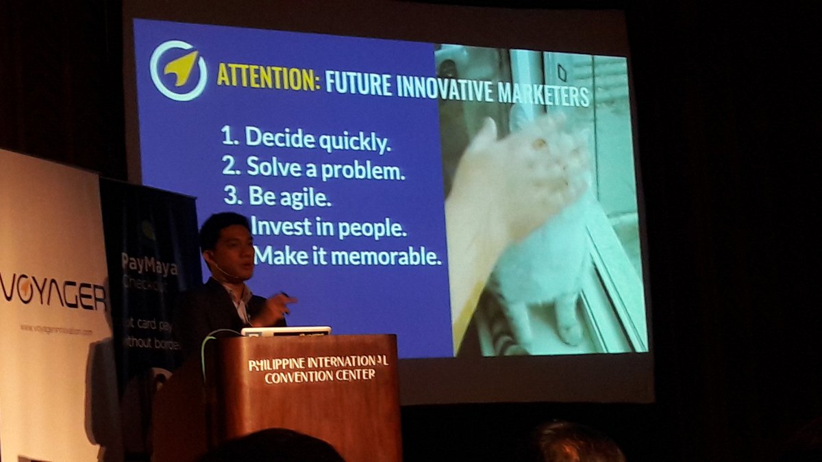 hatchinnovates's tweet photo. @dindomarzan : This is how you disrupt your distracted audiences. #IMMAPDigiCon  #DigiCon2016
#IMMAP #PowerOfX #FueledByVoyager https://t.co/7pVwCVBvf8