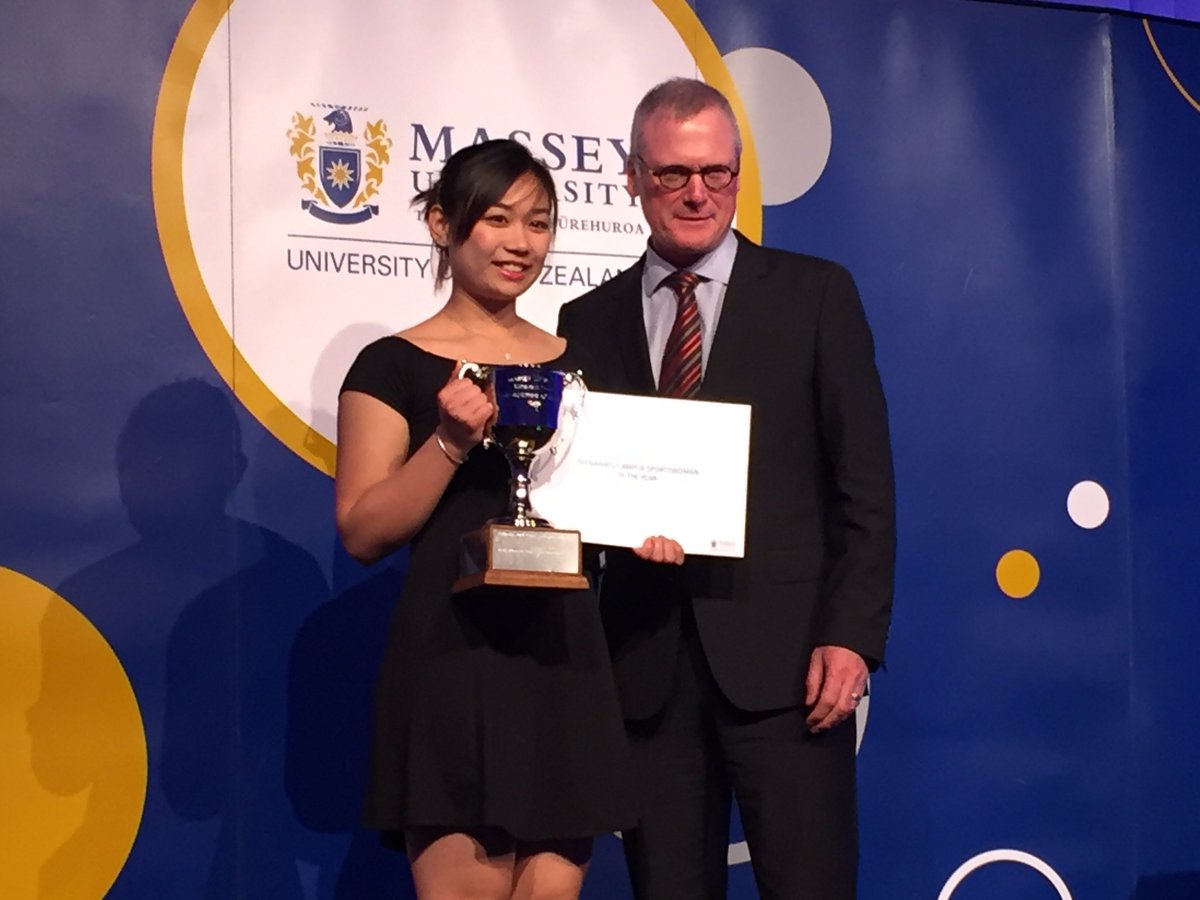 MasseyUni's tweet photo. Congrats to Manawatū campus sportswoman of the year:Anona Pak  #MasseyUni  #MasseyBlues @alohanona @MasseyAcadSport https://t.co/LqRv1yIUqU
