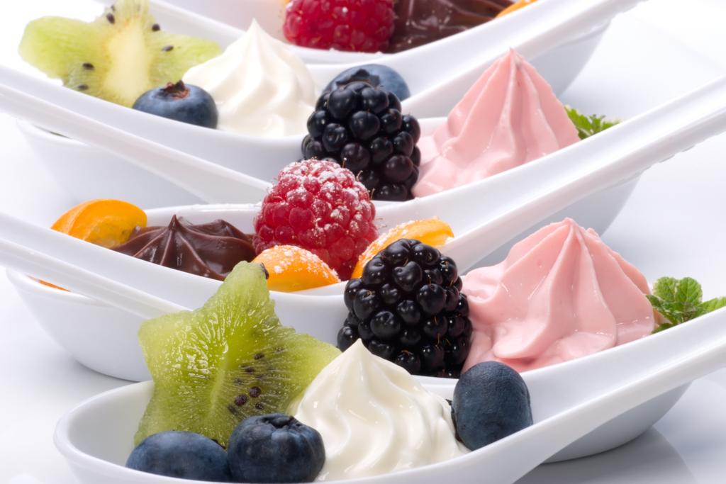 #4 Frozen Yoghurt dibuat dr yoghurt yg di tambah perasa makanan dan stabilizer es krim