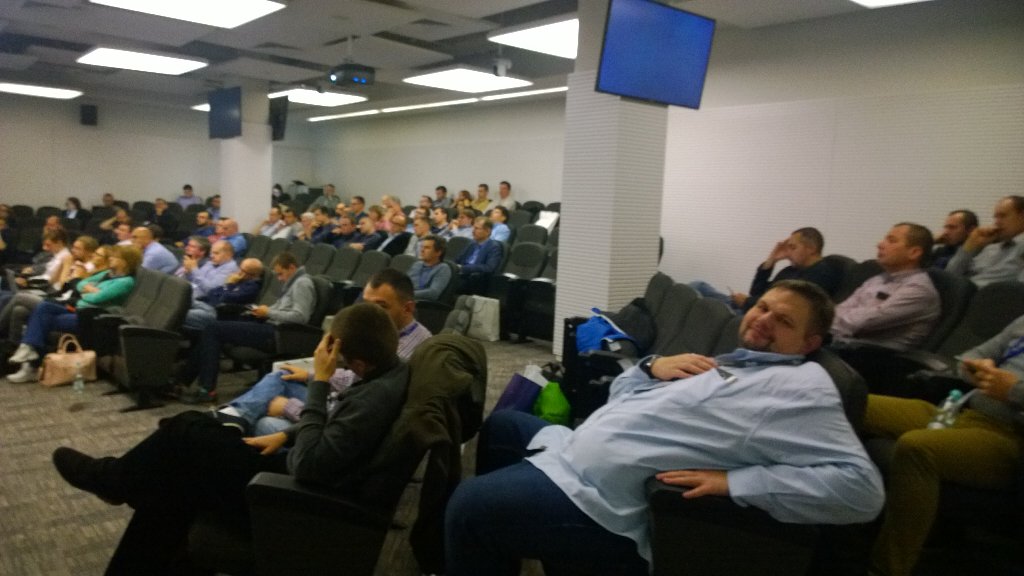 KamilBaczyk's tweet image. @kaluzaaa noo custom #AzureARM templates explained by @DariuszPorowski #sharecon365 #Microsoft #sharepoint