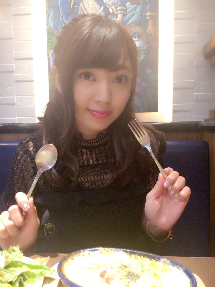 成田 梨紗 Ar Twitter なんか舞台の本番期間中にお休みあるの変な感じ 今日はまったり過ごした 鼻声だけはまだ治らん 今からサッカーでも観ようかしら