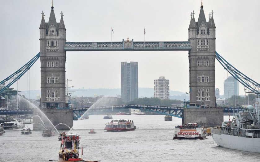 ArtRabbit's tweet photo. The #Thames: The ARTery of London #OpenCall by @PlasticP1 for an exhibition at beautiful location @StKats #ArtOpps https://t.co/xu3npF8Ac4 https://t.co/mj6urVJ9WU