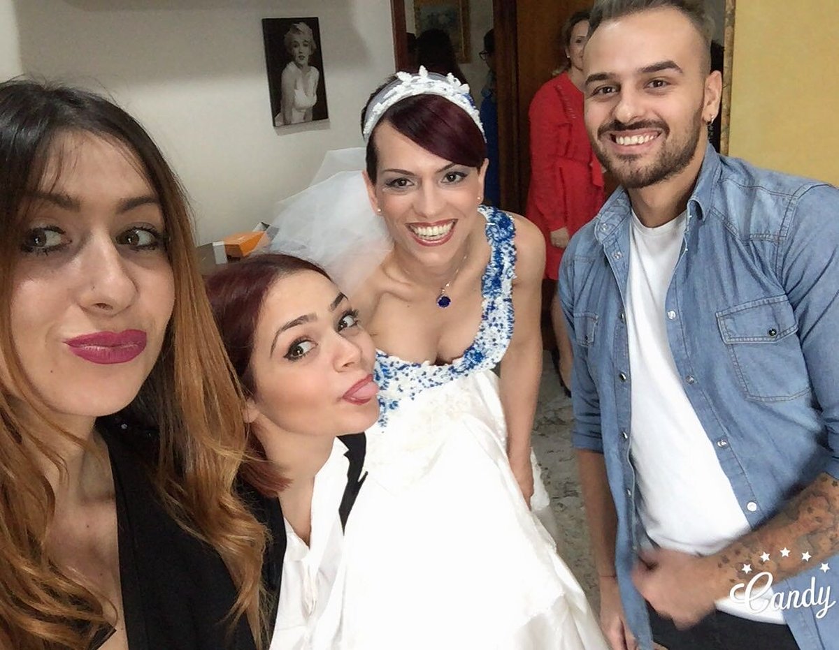 Sposa alternativa 👑💙
#wedding #weddinghour #weddingdresses #weddinghair #modidimoda #alfonsocriscuolo #coolhair #Twitter https://t.co/r7icOLt7Uu