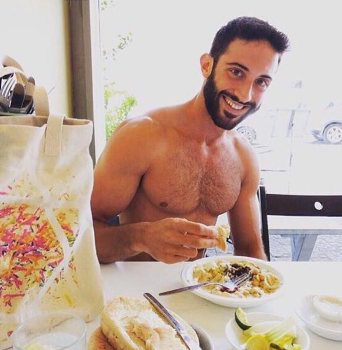 philmatherz's tweet photo. My new favourite #instagram account.
hotdudesandhummus
Which is hot dudes.... And well, ermmm, hummus.
#dippydip https://t.co/1wT2nsL2w5