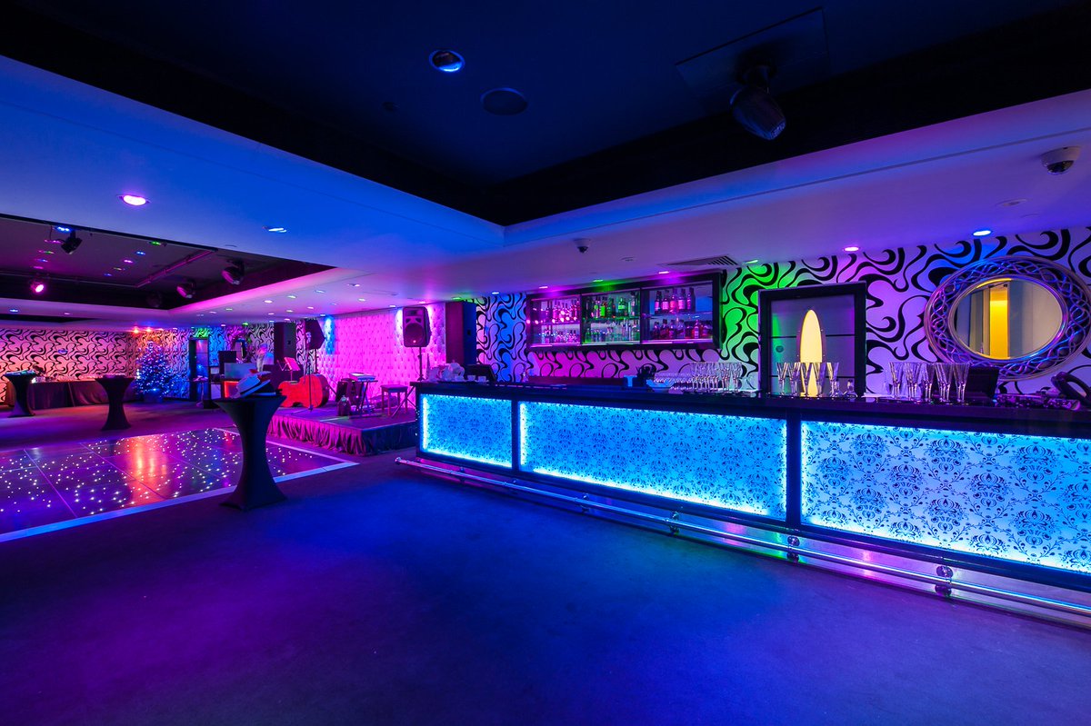 ExEventsLondon's tweet photo. Last two dates available-Friday 2nd &amp; Thursday 8th December. A versatile space  accommodating up to 250 guests #eventprofs BOOK SOON https://t.co/5iN6LszzSb
