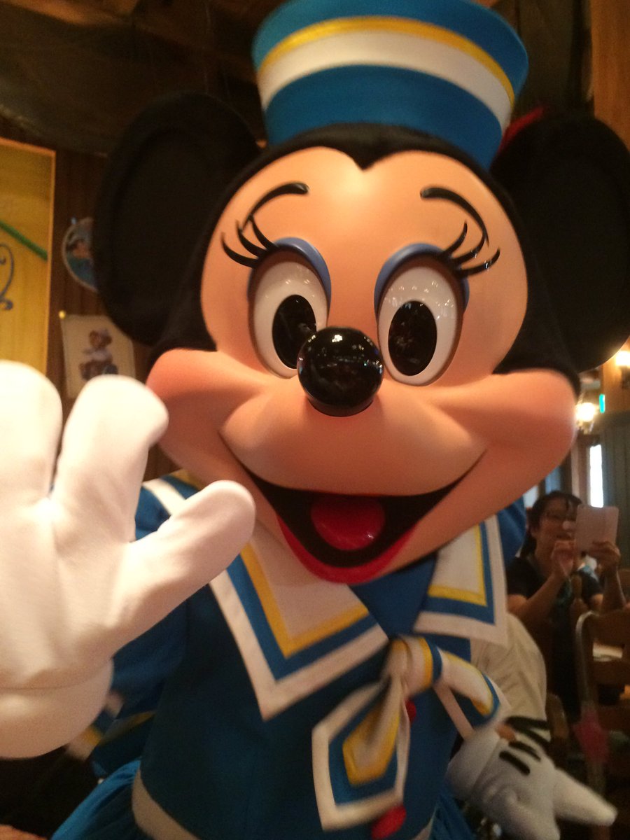ayukichi322's tweet image. ミニーちゃん大好き💓💓💓
ズンまた行きたいなぁ✨✨
#twitter上にいるDヲタ全員と繋がるのが密かな夢だったりするのでとりあえずこれを見たＤヲタはrtもしくはフォローしていただけると全力でフォローしに行きます