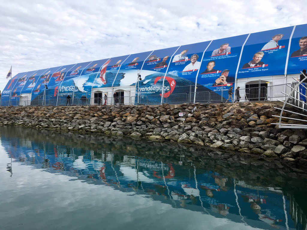LudoLEJEUNE's tweet photo. Le village du @VendeeGlobe à Port Olona est en cours de montage ... Ouverture samedi ! #VirginRadioActu https://t.co/80n4GnYtpn