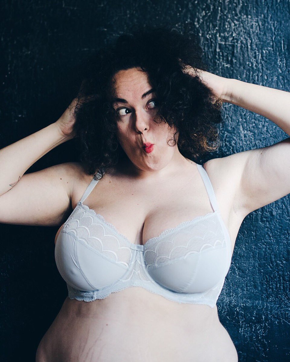 Soy Curvy tweet media