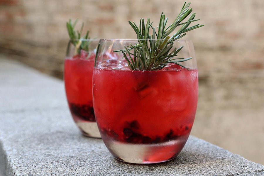 FoodandLiquorCo's tweet photo. The refreshing Smokey Baya with Alipús Mezcal, Berries and Prosecco.
@MezcalAlipus
https://t.co/vjvrUzts4X https://t.co/7fjgj5QnZY