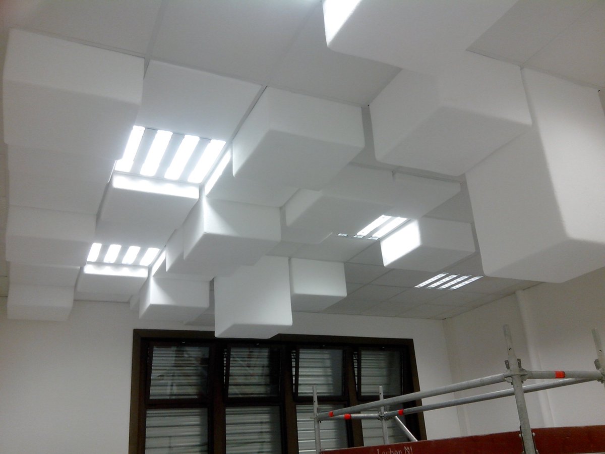 AccessCodeOFP's tweet image. La déco du futur #Fablab du 10 rue Picasso, faite par @SarlGrad prend forme. On a hâte de pouvoir profiter de l'équipement #ACSBesac #GEN