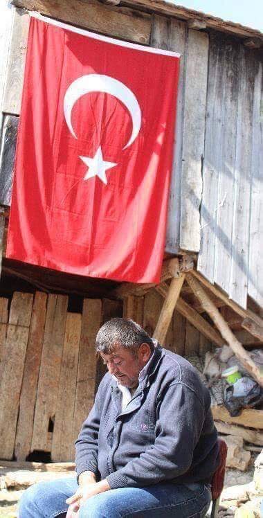 Şehit olmak için para alıyorlar, öyle mi alçak?  Sıvasız evlere düşen ateşten utan!  ONURUN DA PARALI MI SENİN? Tek ölçü para ya sizde..