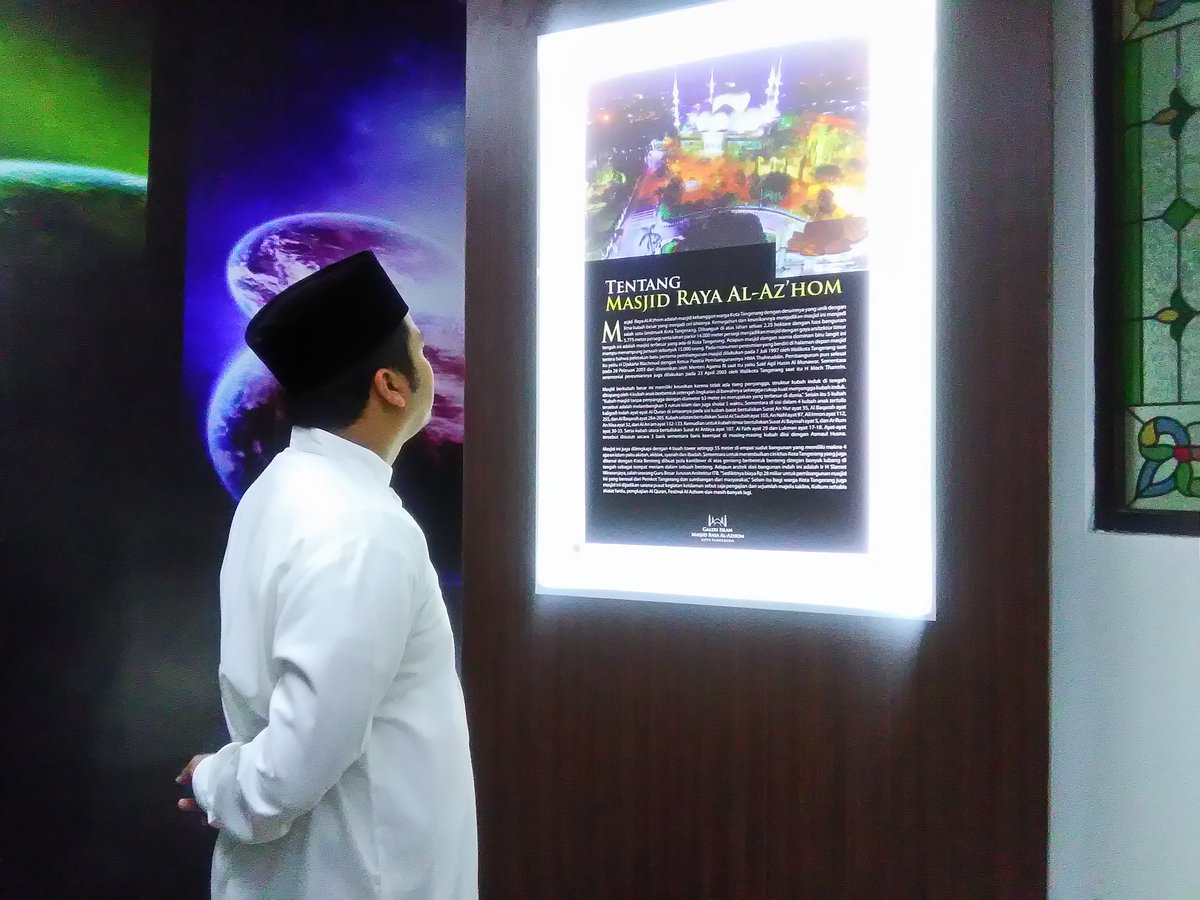 Walikota Tangerang <a href="/AriefWismansyah/">Arief R. Wismansyah</a> saat meninjau Gallery Islam di Masjid Al-Azhom <a href="/Kota_Tangerang/">KOTA TANGERANG</a> <a href="/TemmyMulyadi/">Temmy Mulyadi</a>