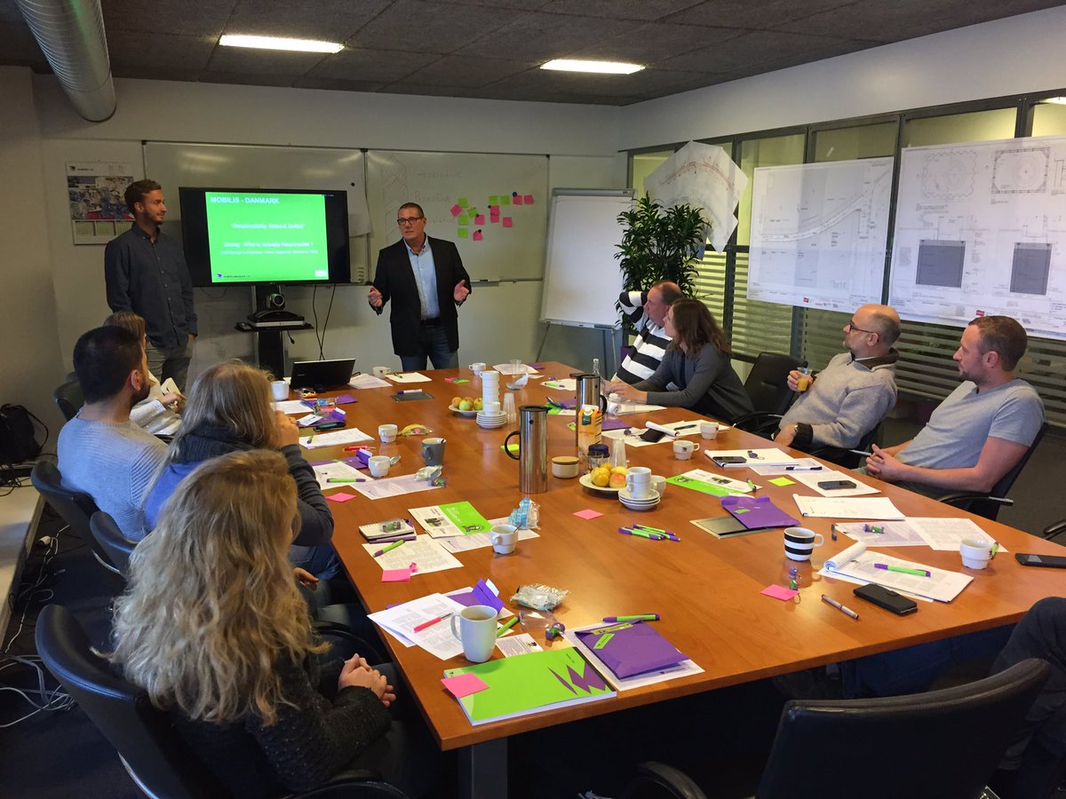 Stilstaan bij veiligheid tijdens de TBI Veiligheidsdag. Ook in Denemarken <a href="/MobilisDanmark/">Mobilis Danmark</a> <a href="/TBI/">TBI</a> #TBIveilig