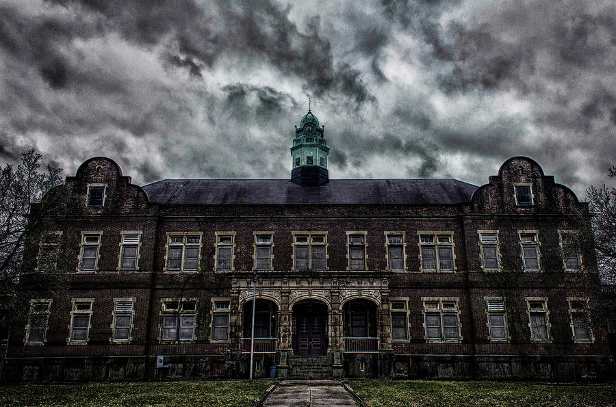 PennhurstRP's tweet image. Las secuelas, siempre son peores.
Re-apertura del psiquiátrico Pennhurst, después de casi 30 años de su clausura.

— pennhurstrp.weebly.com