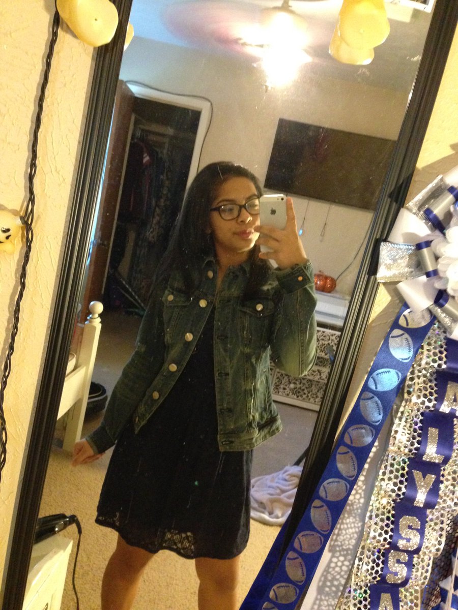 selmansdrink's tweet photo. lq quick mirror pic https://t.co/KbcC2roMeM