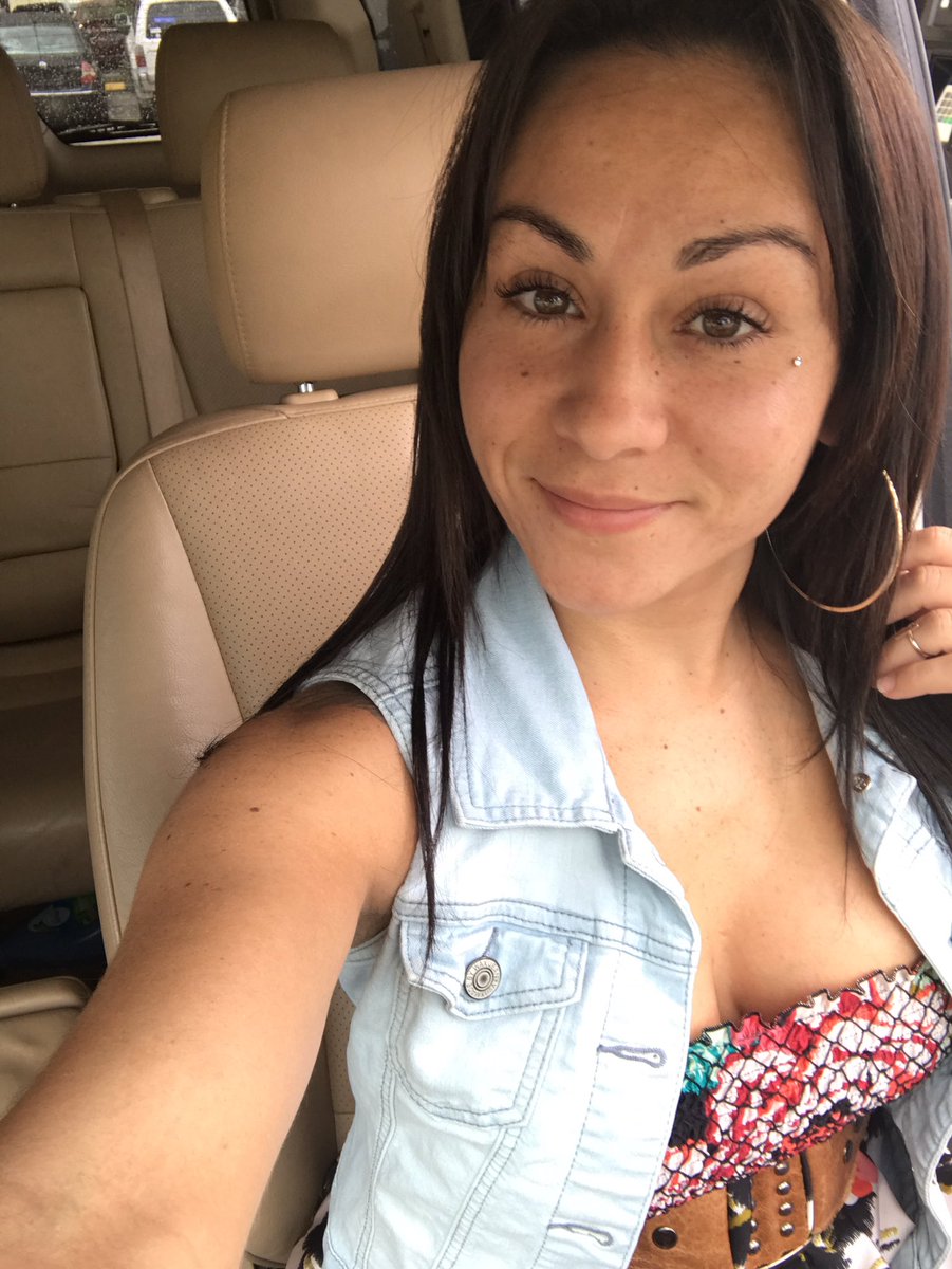 Butterflybabii3's tweet photo. 😍👀😇😘😏 #HappyTuesday https://t.co/5AtIh6ZTOQ