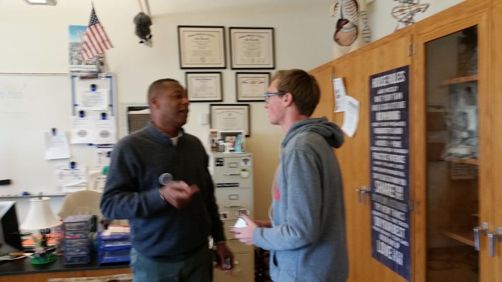 Great to have David Smith, mayoral candidate, visit AP Bio #cellstructurecampaign2016 <a href="/davidformayor/">John David Smith</a> <a href="/MikeDufrene30/">Mike Dufrene</a>