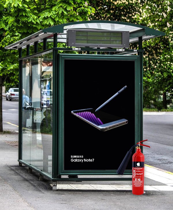 ashwillcreate's tweet photo. ...and here's some outdoor advertising in response to the @SamsungMobile fire situation #advertising https://t.co/cMDIoHSi3W