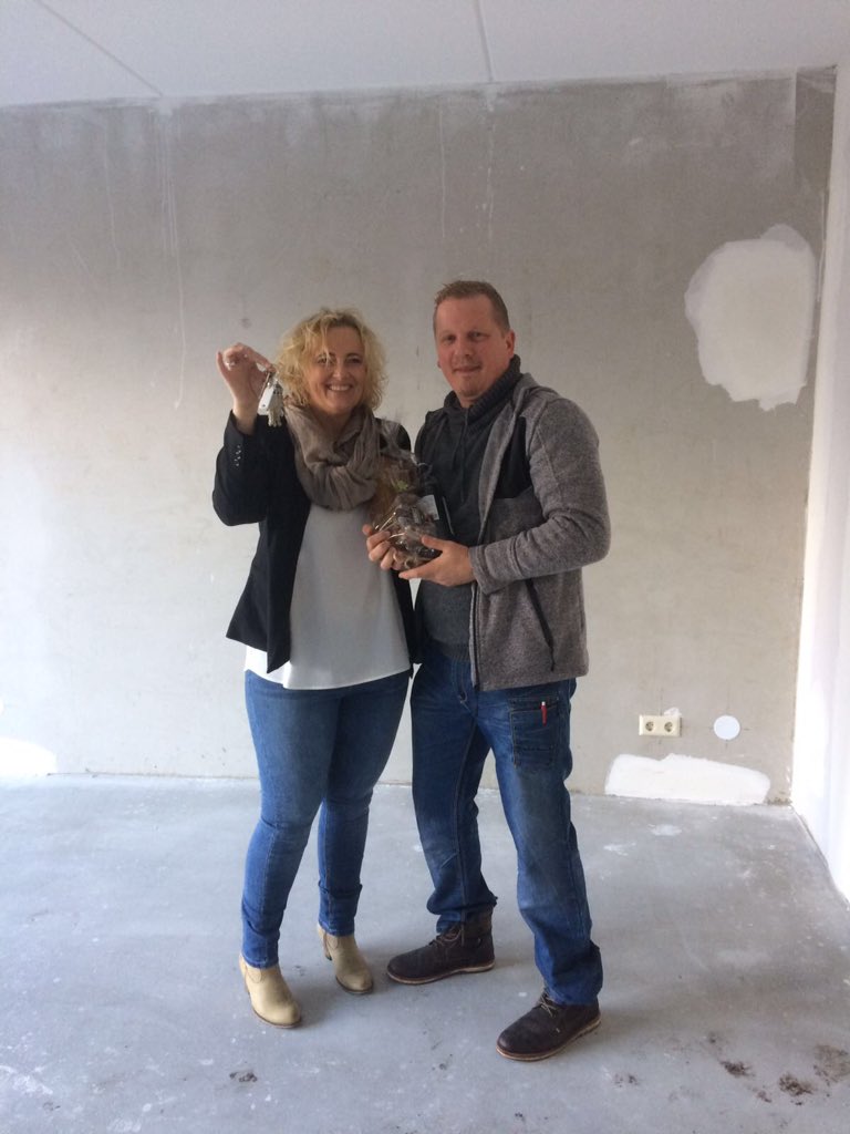 HarmenByl's tweet image. Eerste woning opgeleverd @Sintmapark Tolbert. Gefeliciteerd met jullie nieuwe huis, fantastisch!