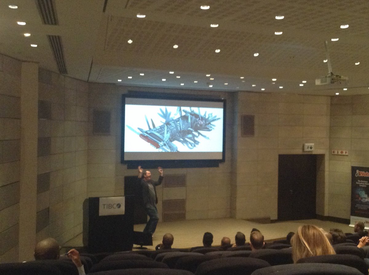 AKB_786's tweet image. The challenges of Digitising a bank. Start with the customer, understand the end in mind &amp;amp; create the culture @brett_stclair #itwebdigital