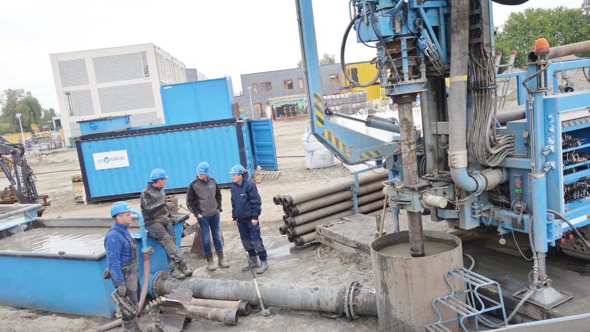 Bron Technologie aan het werk op locatie van woontoren aan de Sportlaan in Gouda-Oost. #nieuwbouw #Gouda