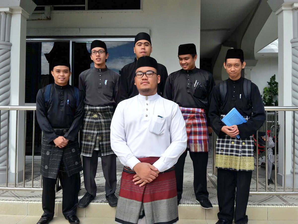 Azim_rmn's tweet photo. Squad 4.2 #kupusb https://t.co/69EMqPcnzq