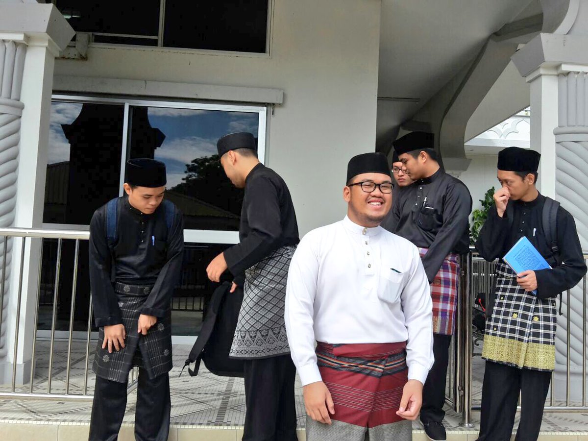 Azim_rmn's tweet photo. Squad 4.2 #kupusb https://t.co/69EMqPcnzq