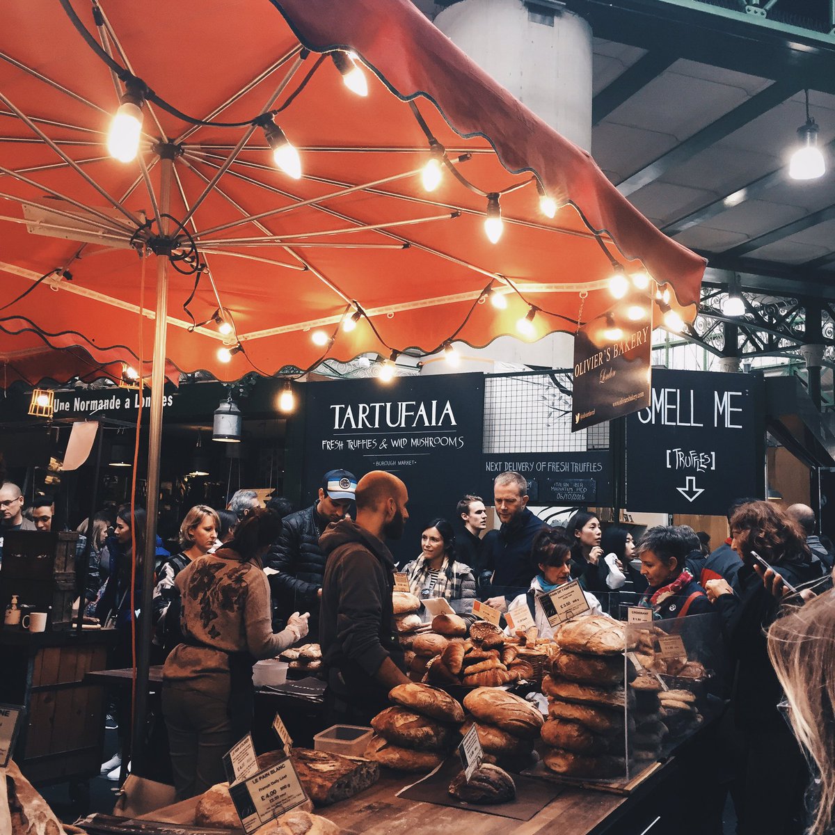 Slivendrous's tweet photo. Week 3 ; Borough market, London. (One of the locations used for Harry Potter movies!) https://t.co/T447EN1lbf