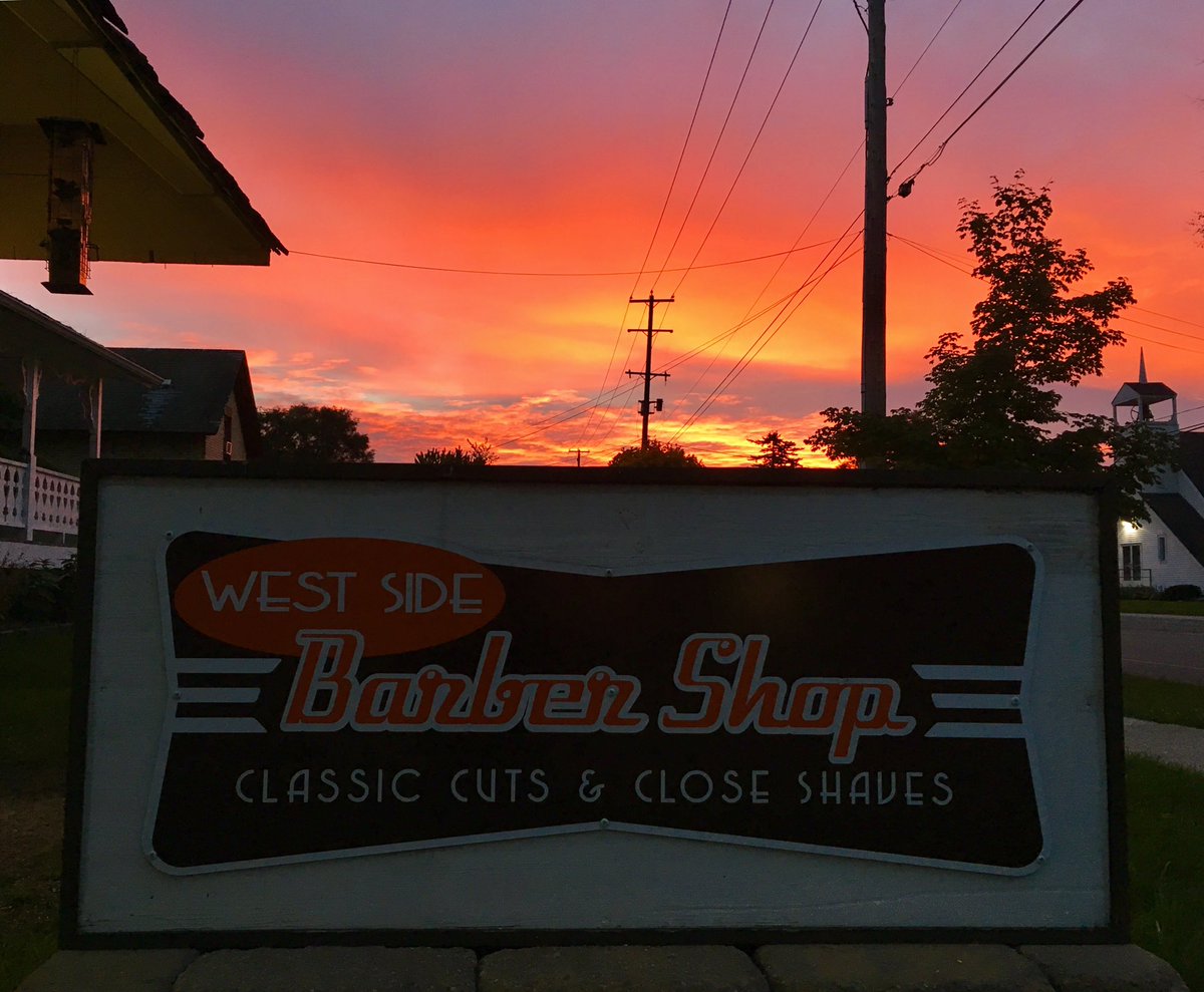 Good morning Mount P. #FeelsLikeFall #MountPleasant #PureMichigan #sunrise