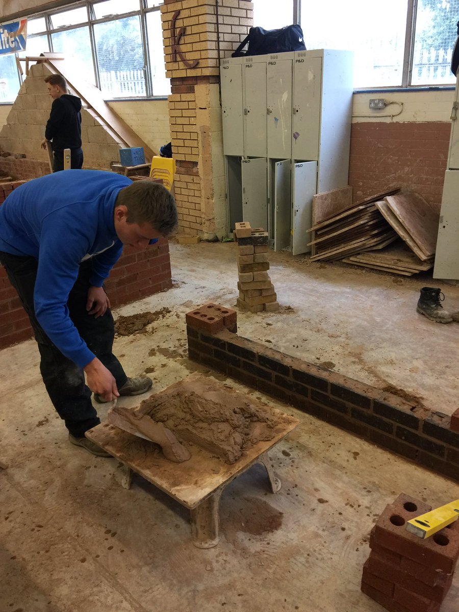 Bershambricks's tweet photo. Well done 1st year students excellent progress @colegcambria. great bricks @BritainBrickMBH big thanks 👍 https://t.co/f5cuyQThNO