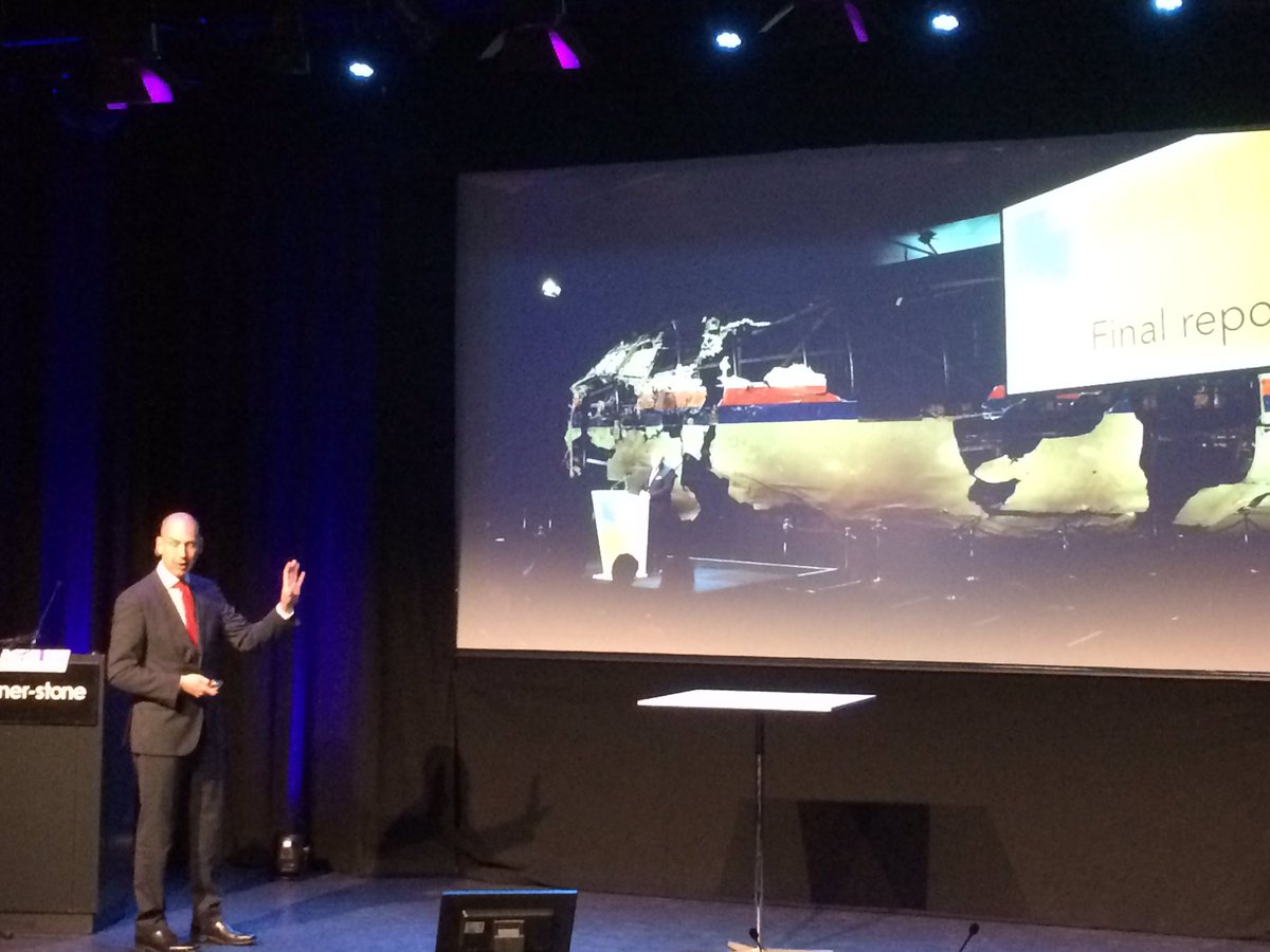 Indrukwekkend verhaal over beeldregie van @WimvanderWeegen over #MH17 #OVV
