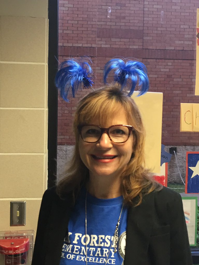 literacylib's tweet photo. What a GREAT way to start our Blue Ribbon Celebration day! So proud to be part of team OFE! @OakForestES https://t.co/GsEFe3vo6F