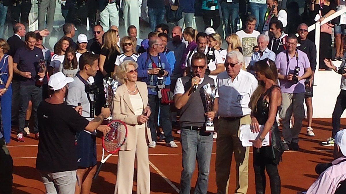 FedePriv's tweet photo. Check up gratuito fatto. Bellissima iniziativa #tennisandfriends #sport #salute #prevenzione #foroitalico #Roma   @Tennisanfriends https://t.co/R0GfUzQ6KX