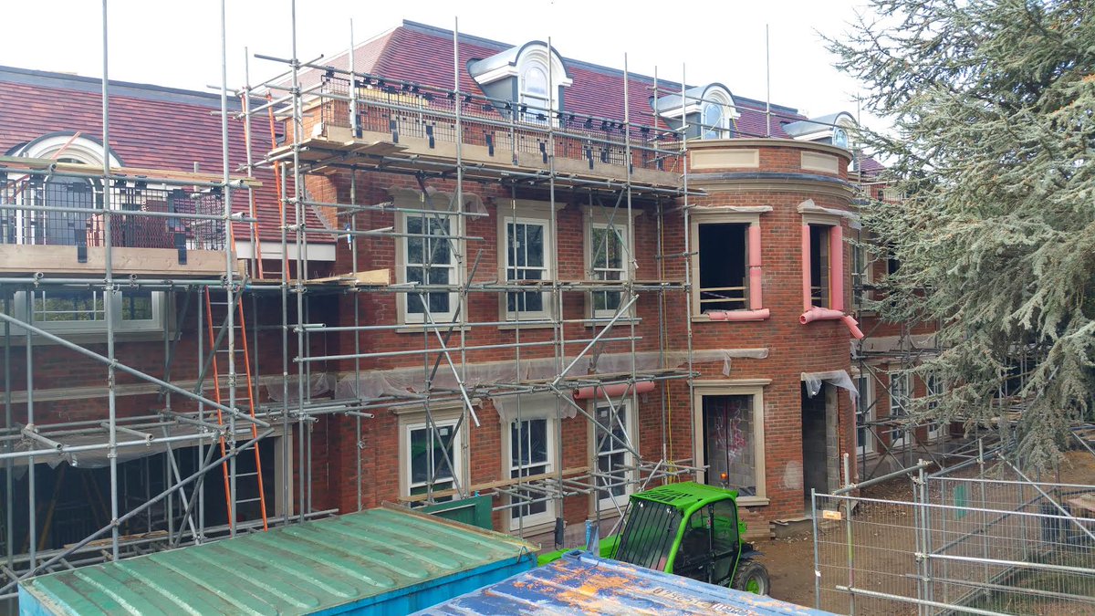 BlancaHalo's tweet photo. Site meeting at our Oxshott project which is progressing fast! #interiordesign #luxury #halodesigninteriors #newbuild #surrey https://t.co/B1rUel80Er