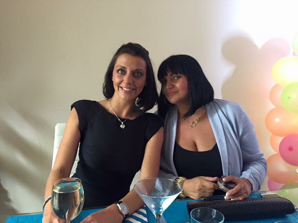 Tula393's tweet photo. 2 and a half hours until #ComeDineWithMe @rossmow can't wait to watch your night #TheRossShow #BillyObama https://t.co/FqJggGR9ia