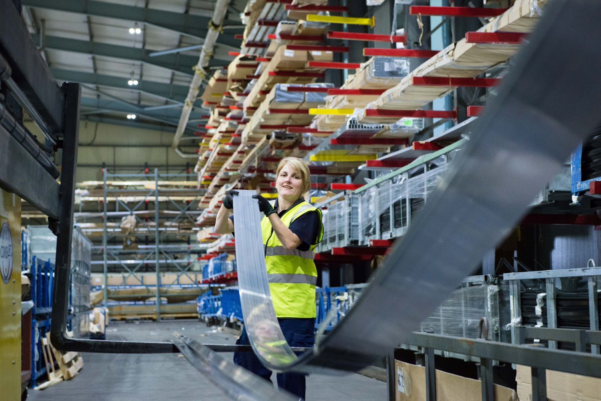 Senior_Glass's tweet photo. We are an an #equalopportunities employer #InternationalDayoftheGirl #construction https://t.co/H7DSRSEar7