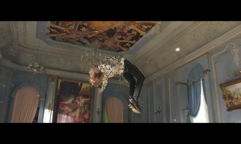 Taetaella's tweet photo. 😮😮😮😮😮😮😦😦😦
I'll catch him.. https://t.co/0IPvCYguqr