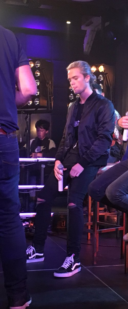 SamuelQuestions's tweet image. Love